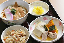 四季折々の和食を中心としたメニューを